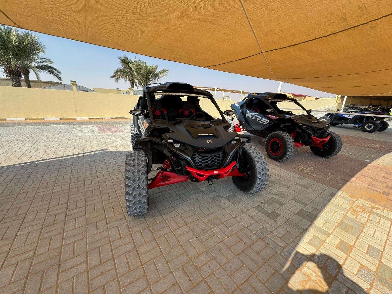 Can-Am-Maverick-R-MAX-X-RS-25-dune-buggy-tour-dubai-4-1 (1)